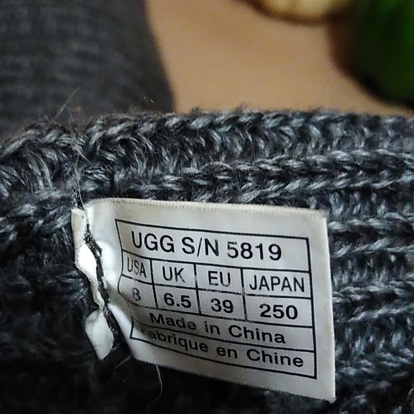 UGG boots sz 8 - Picture 6 of 6